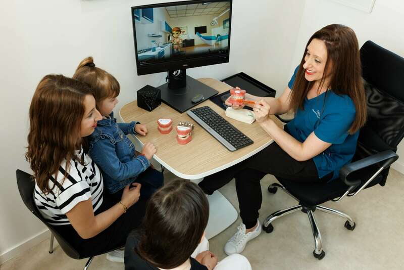 oquai-smile-photo-david-morganti-2-compressed__1_