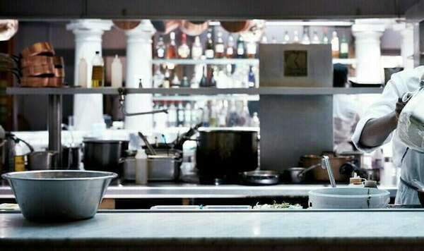 Comment nettoyer et entretenir une cuisine professionnelle ?