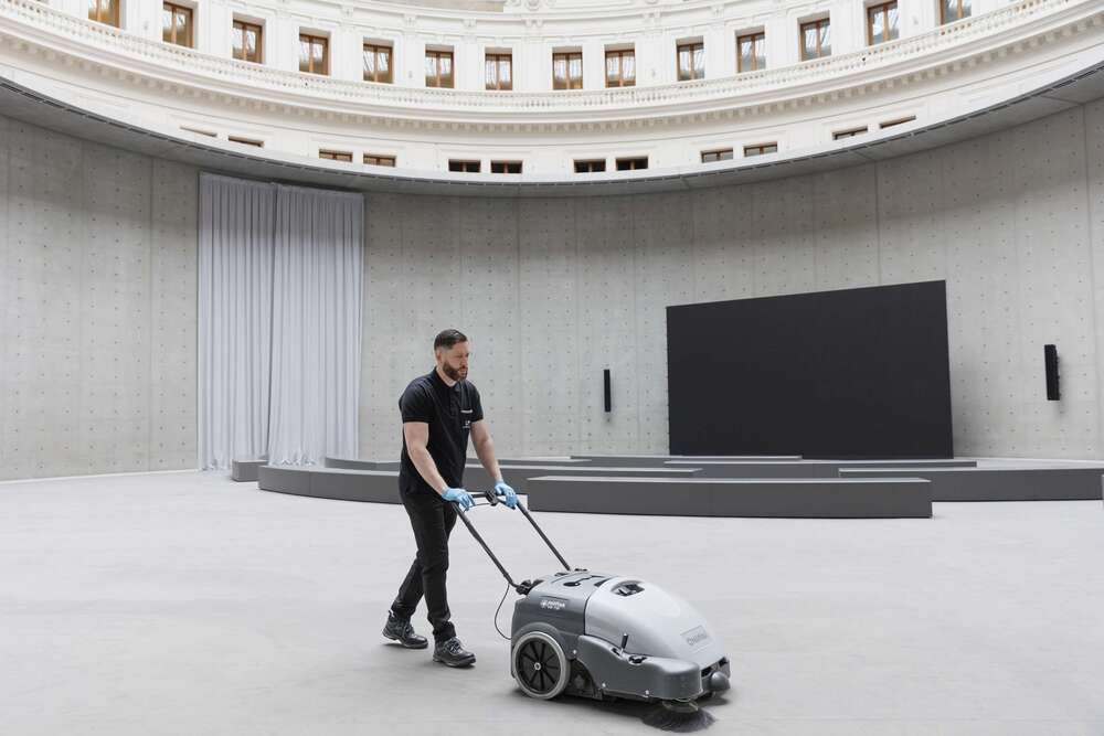autolaveuse-musée-nettoyage-paris-lp-la-providence