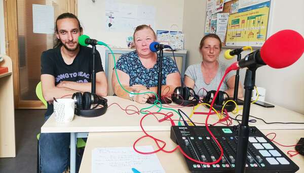 Sophie, Dimitri et Nathalie présentent leurs activités et leurs projets de retour à l'emploi