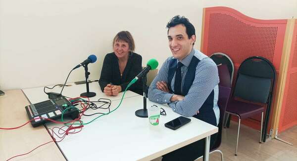 Christelle et Guillaume livrent les secrets du fonctionnement de la médiathèque de Breteuil