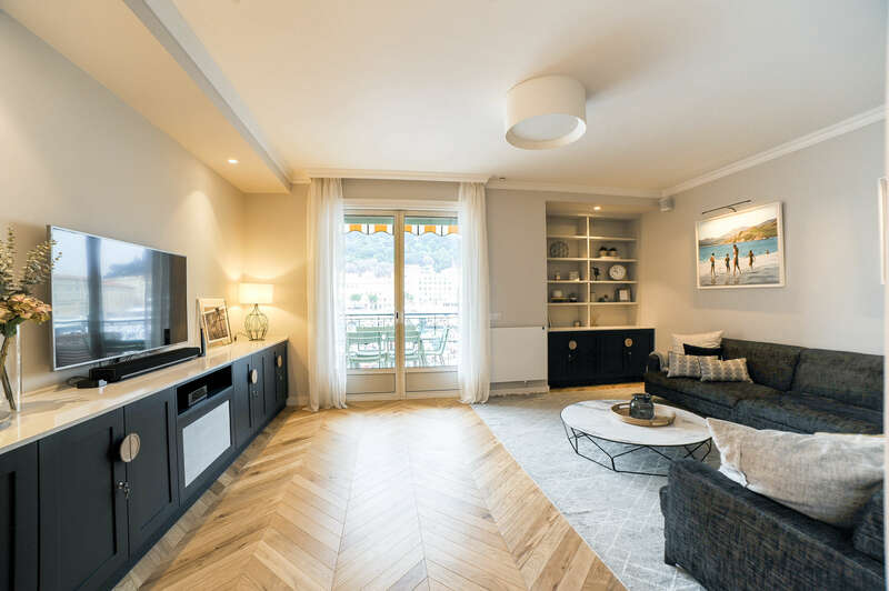 photo-55855425-00120240422-2327778-1p4sl2v