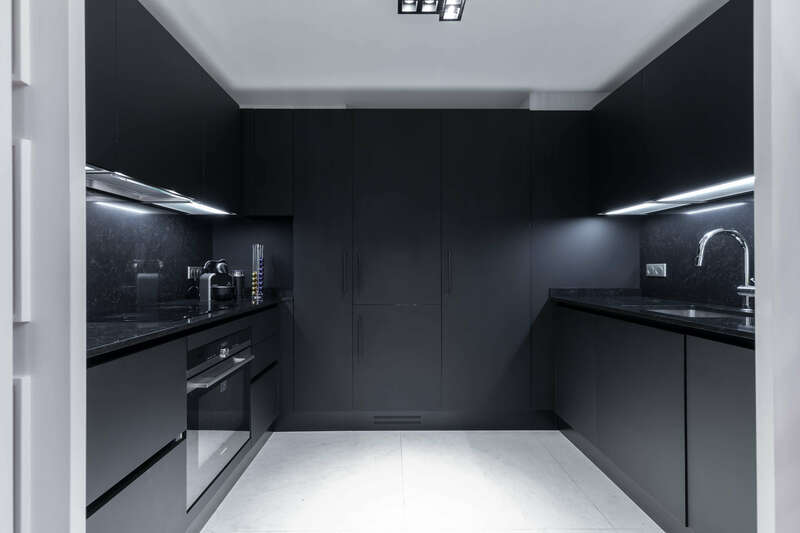 p-1920240422-3003822-1i576mz