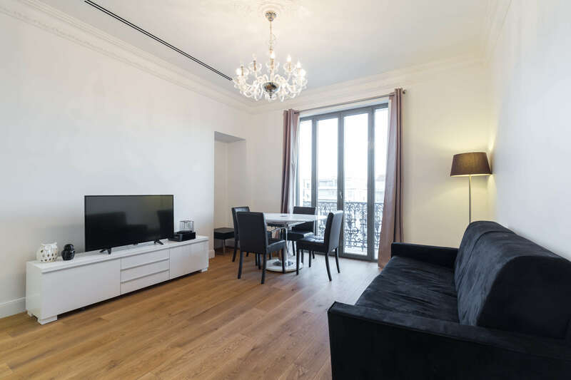 photo_1620240422-3004025-1e7a6wz