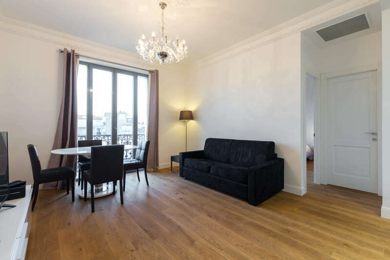 photo_1520240422-3004025-1iahoi9