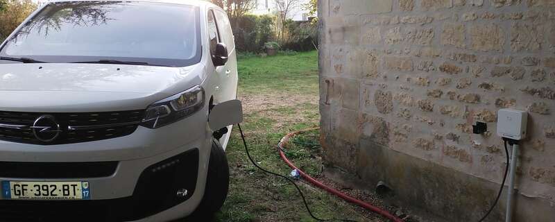 Borne AC (courant alternatif)