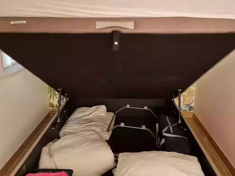 1e33fdfa-f697-433c-bfc8-d656dfc00267