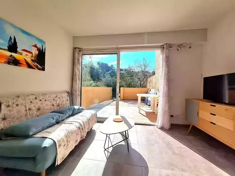 88e3fa19-1c88-41b8-8c7b-7ca3827d1e10