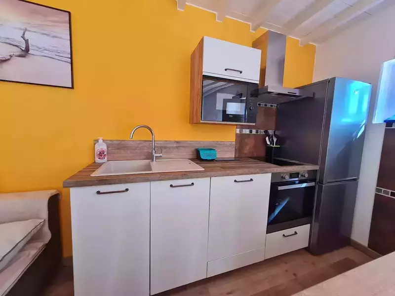 92f8bd9f-e836-4586-a1a9-78e66b03f9d8