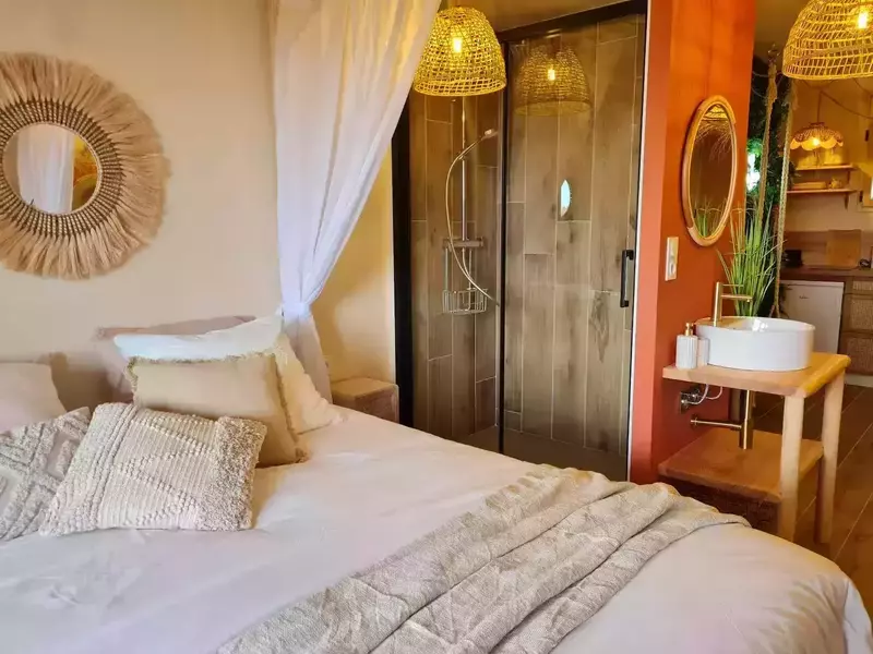 9d5aac53-dc25-4cf9-9f9e-6e1338a67fcf