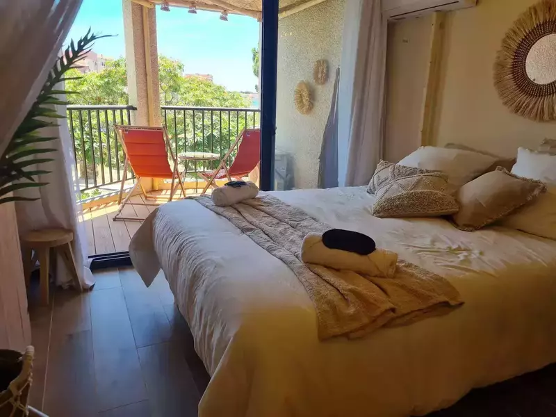 52f8d179-2662-4f87-a384-a139a745d5a7