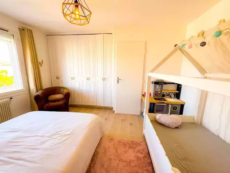 723ca1ee-ba5e-41d1-8648-1e5aa9afe1e3