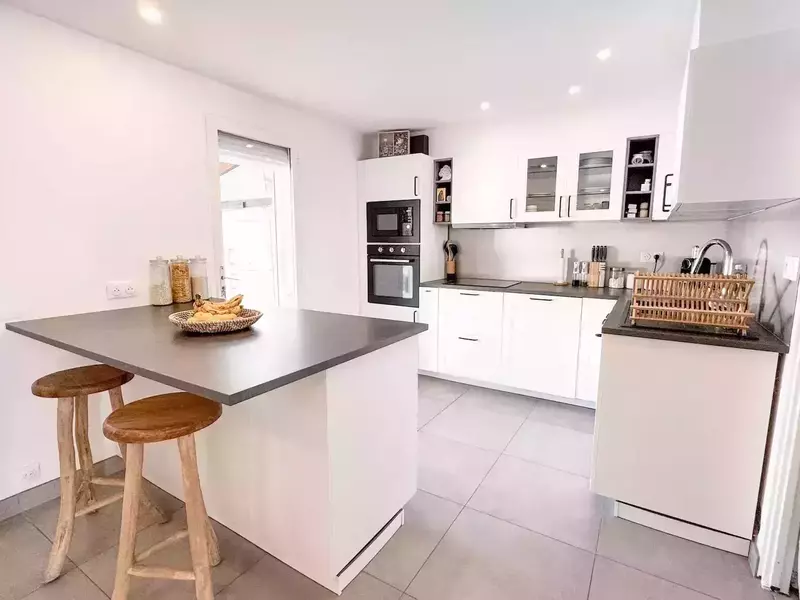 b96dad16-00e0-4fc5-84d3-322ef69b022d