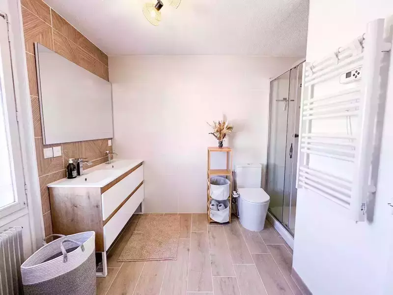 195ed2c7-5d7e-40f2-9cf6-c082cac30350