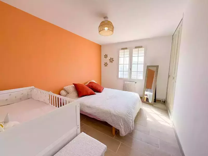 5fefbaf4-750e-49b7-8880-5b50afc4e63c