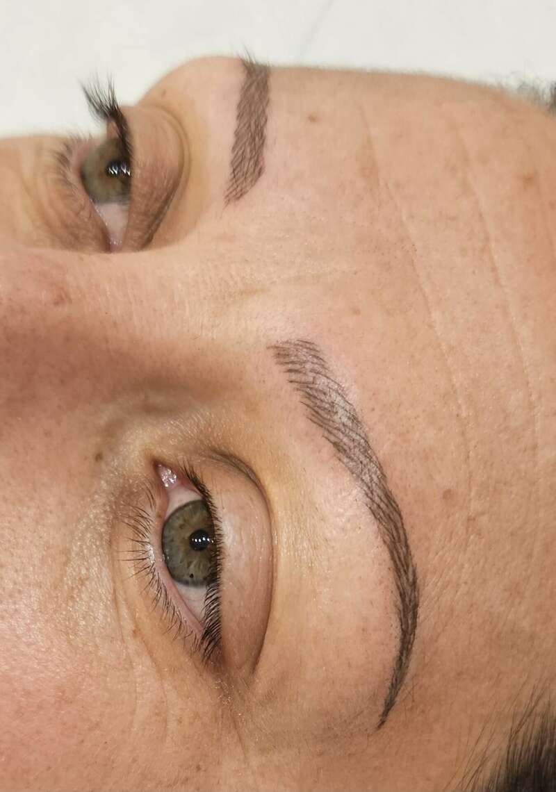 sourcils_poil_a_poil