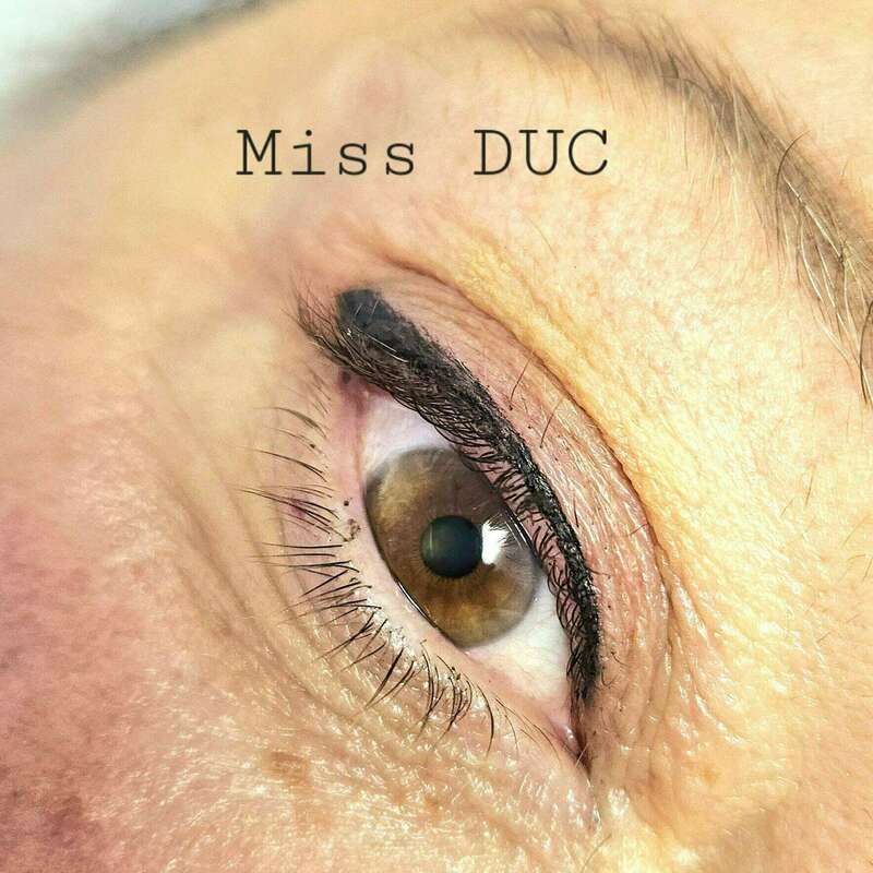 eye_liner_220240412-321658-1bfw2k4