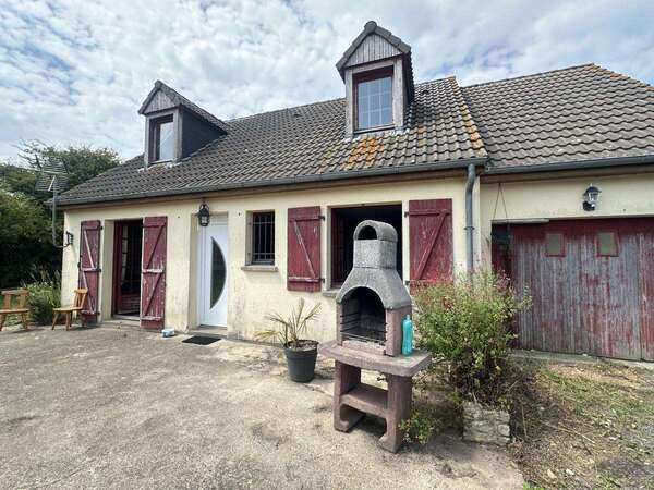 À 1,5 km de la mer : Pavillon individuel avec grand terrain