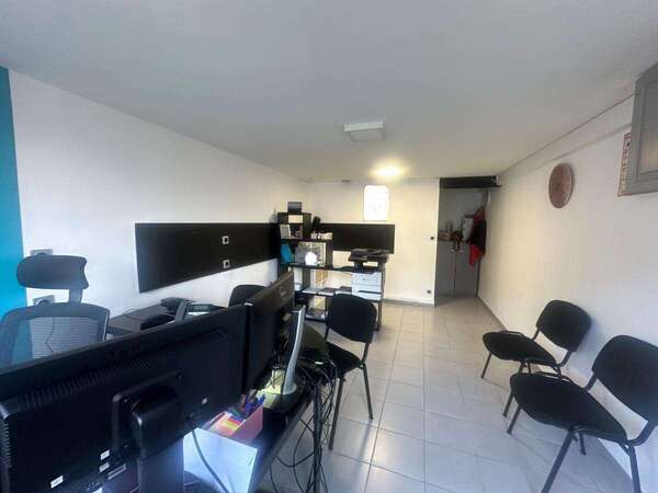 Local commercial PICAUVILLE (50360)