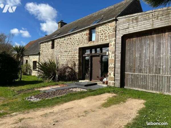 Maison en pierre COSQUEVILLE – VICQ-SUR-MER (50330)