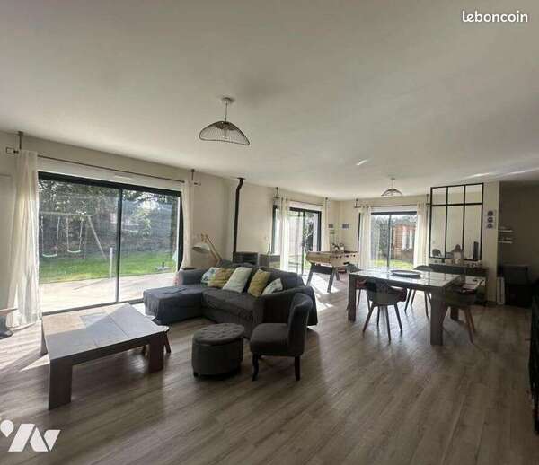 Pavillon contemporain de plain-pied PICAUVILLE (50360)