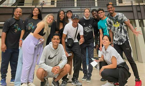 Visita ao Museu d’Orsay com os jovens da Fundação Gol de Letra