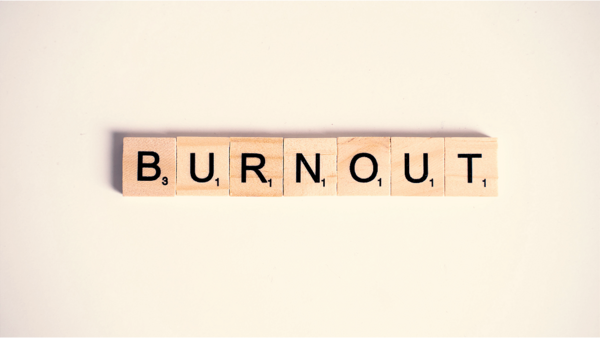 Le burn-out : comprendre le mal-être et surmonter l'épuisement grâce à l'hypnothérapie