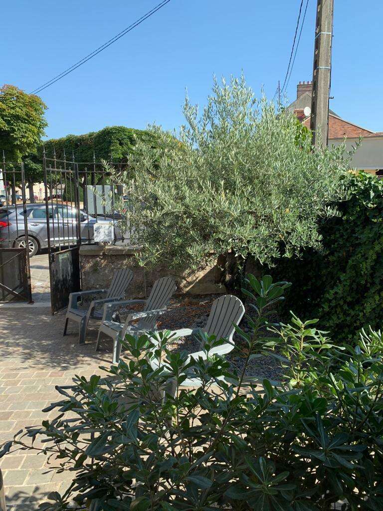 gaiemwvpdl_1601649922