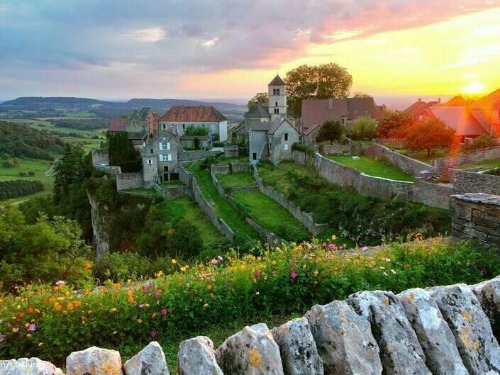 chateau_chalon_couche_soleil