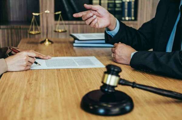 Financer une SCIC, en être sociétaire et la désigner comme attributaire d’un contrat de la commande publique