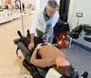 chiropracteur participant à une réunion administrative