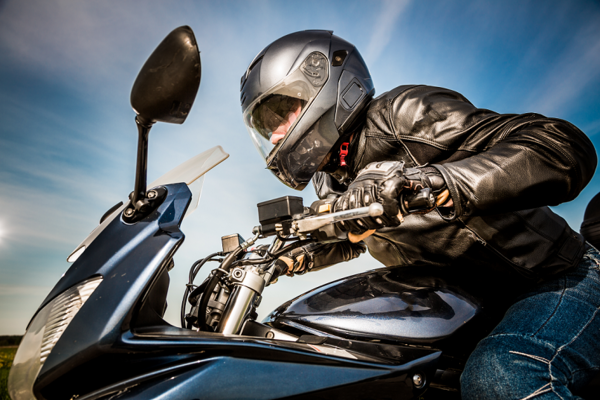 Permis de conduire à 1 € par jour ouvert aux motos 