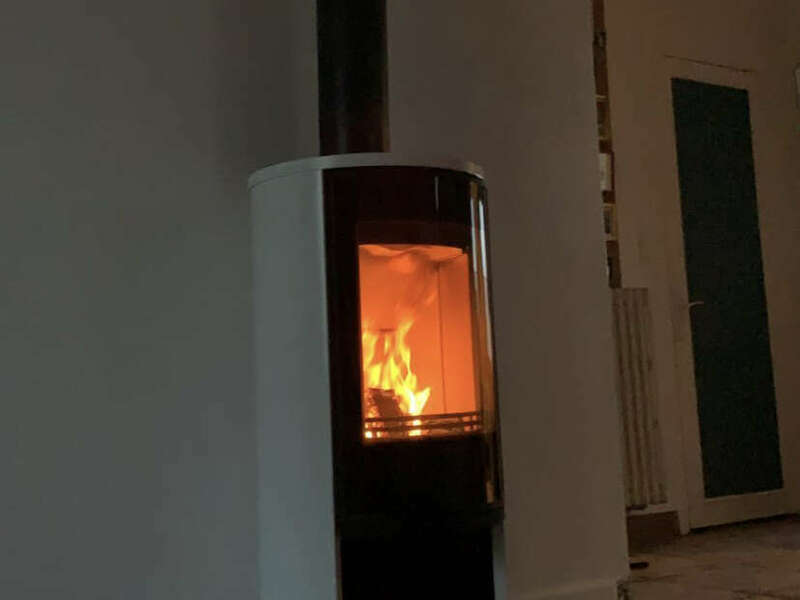 f148b4e8-5c89-48ea-aec1-d104ac3a8fb020220704-1380187-fny16d