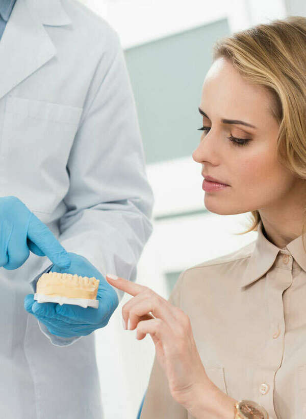 LA PROTHÈSE SUR IMPLANT - LIÈGE