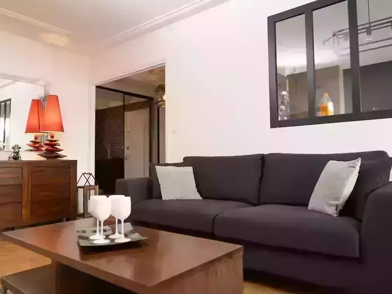 948dc53f-9b41-49e7-9672-f7c2c214cd7a