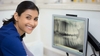 Patiente et radiographie dentaire numérique, imagerie au cabinet Balma Sourire