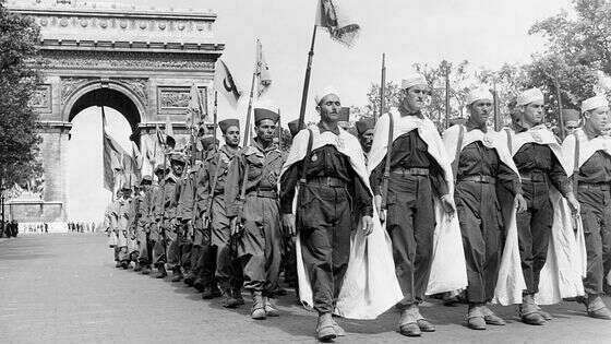 Les harkis mieux indemnisés pour leur séjour dans des camps