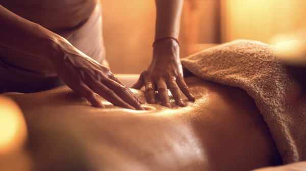 Le toucher du cœur : Tout savoir sur le massage californien