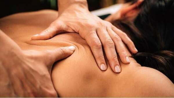 Découvrez le Massage Deep Tissue et Ses Bienfaits | Le Guide 