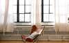 Fauteuil confortable dans espace apaisant pour prise de rendez vous
