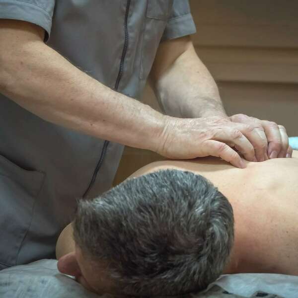 L'ostéopathie intégrative par Thibaut Montangerand