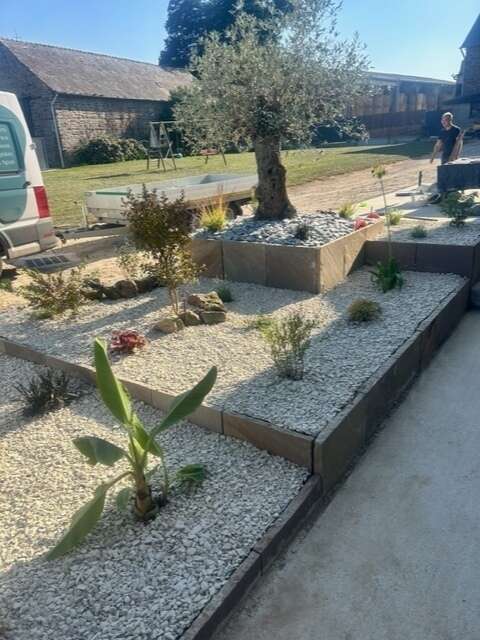 320251005-142137-zb3m8120251005-142137-927nf4