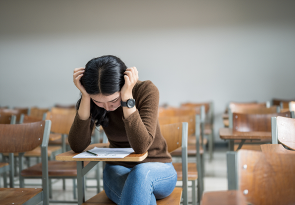 Comment gérer le stress des examens (sans s’épuiser ni perdre confiance)