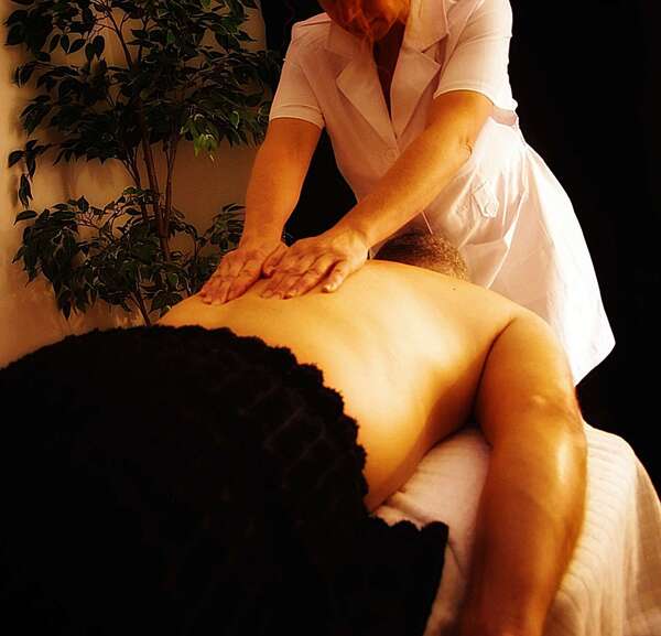 Comment choisir sa masseuse ou son masseur à Lyon : méthodes, styles et critères essentiels