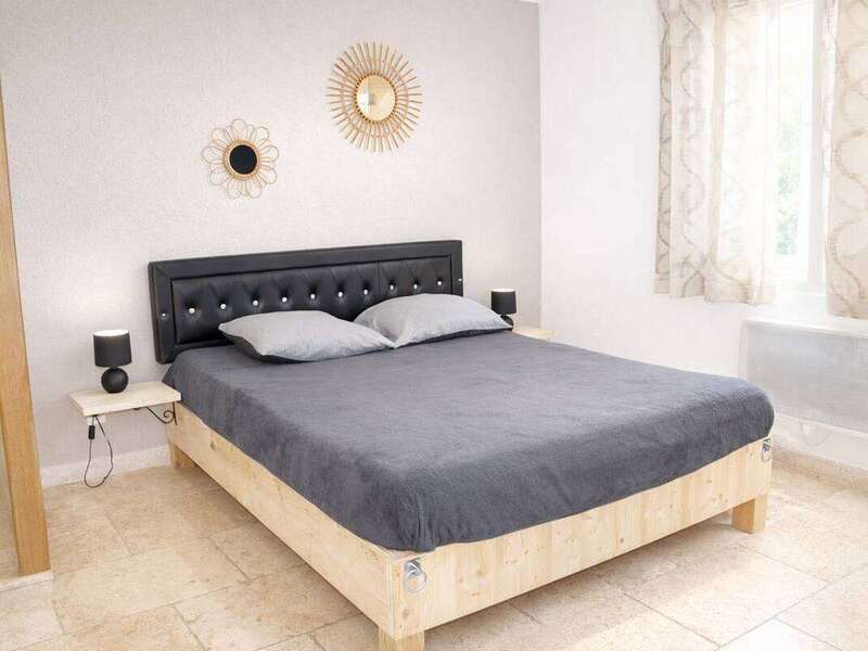 3ff06e79-1db2-48a5-a36d-bcb4e9af93ec