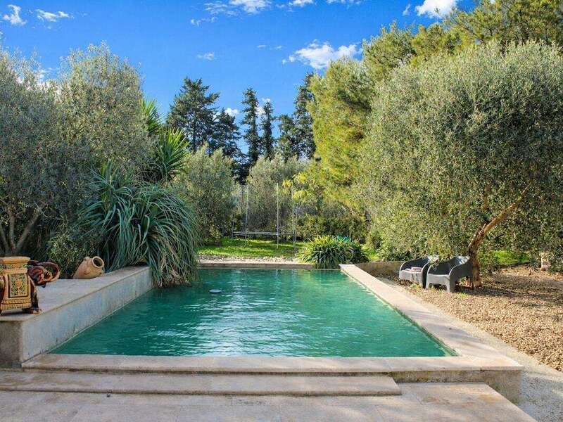 585d7881-fb44-4a81-9303-6591bd391791