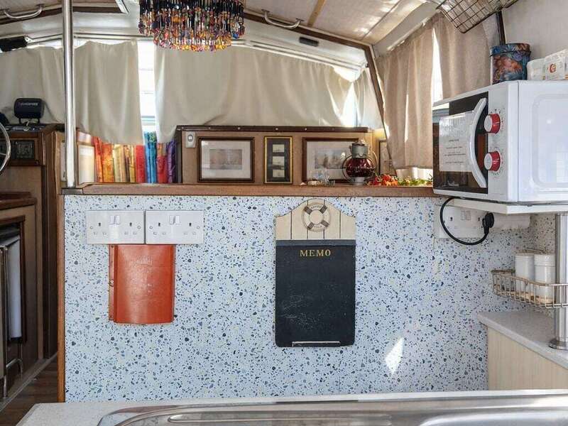 2220f8a0-f1cc-4e65-96cb-da38577c5517