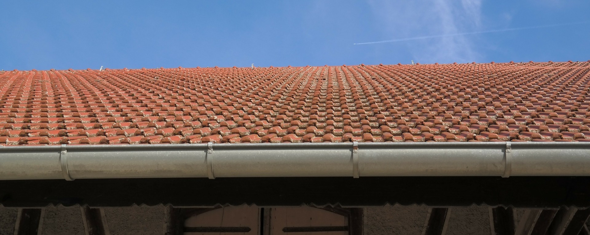 Pose et rénovation de vos éléments de zinguerie