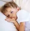 enfant qui suce son pouce