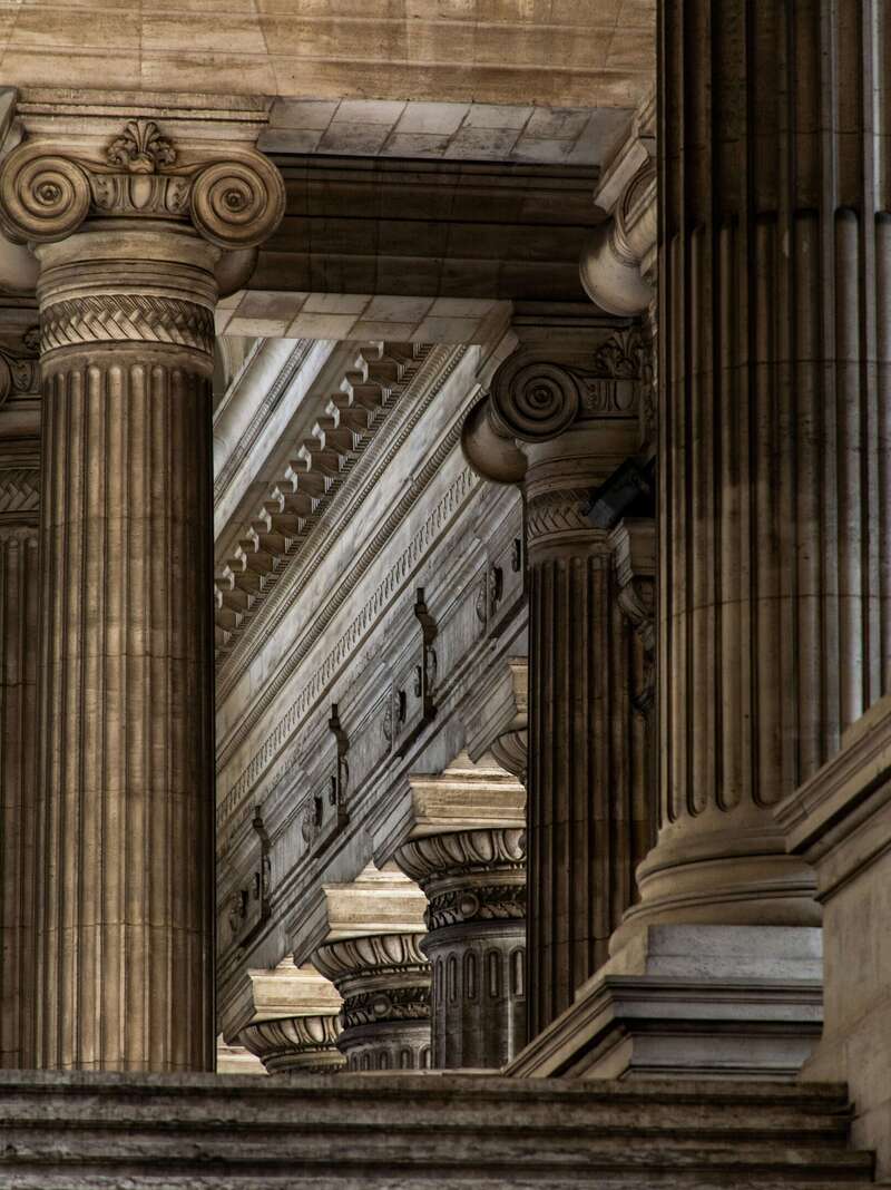 henrik-iwjql8t2aak-unsplash